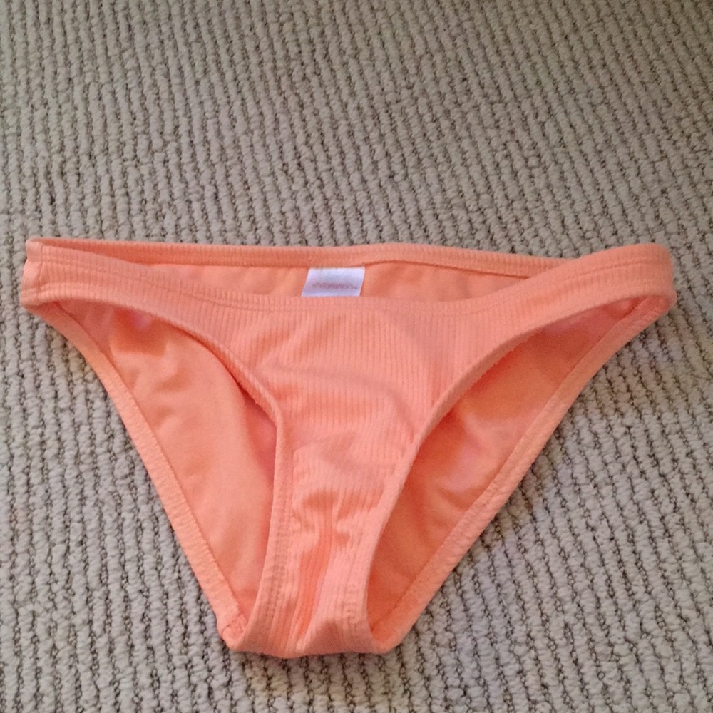 Peach bathing suit. Brand- xhilaration